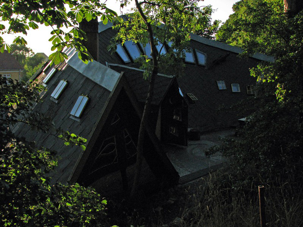 banana_house banana_house
